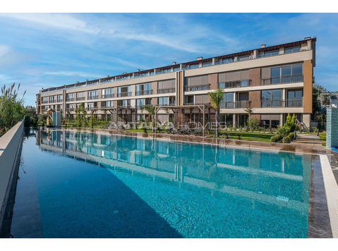 Chic Apartments in Complex with Amenities in Antalya Lara - Housing