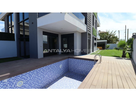 Eco-Friendly Villas with Private Pool in Antalya Dosemealti - Сместување