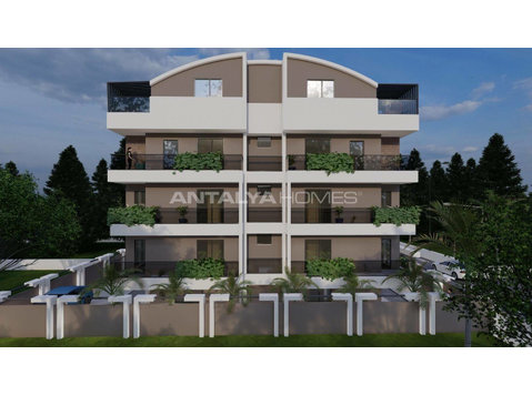 Flats in a Building with Lift in Kepez Antalya - Vivienda