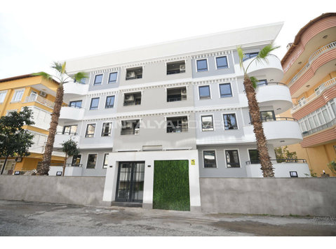 Flats in a Complex with Communal Pool in Alanya - Housing