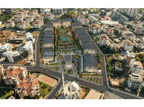 Flats in a Complex with Rich Amenities in Oba Alanya - Eluase