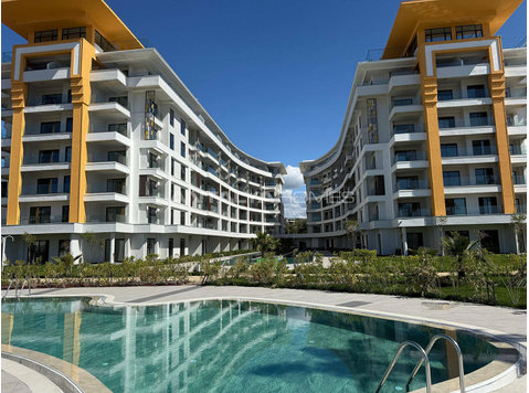 Flats in a Complex with Rich Social Facilities in Alanya - Смештај