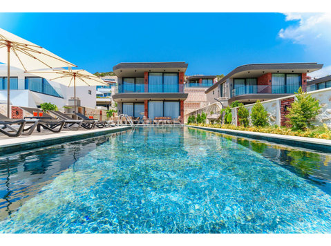 Furnished Houses with High-Quality Design in Antalya Kalkan - Locuinţe