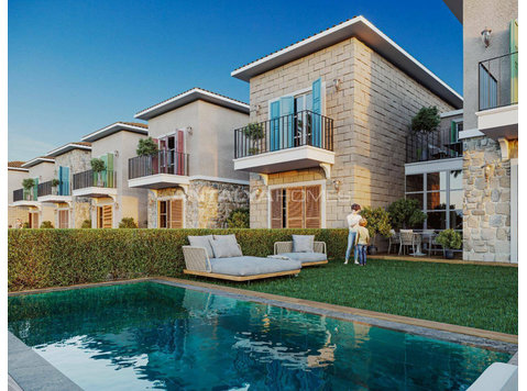 Houses with Pools and Spacious Terraces in Antalya… - Housing