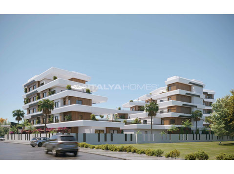 Investment Apartments with 400 m² Pool in Antalya Aksu - Housing