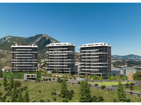 Investment Real Estate in a Complex with On-Site Facilities - Housing