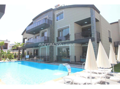 Key-Ready Flats in Complex with Pool Near the Beach in Belek - Housing