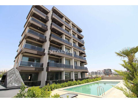 Key-Ready Modern Flats in a Luxe Complex in Aksu Antalya - Nhà