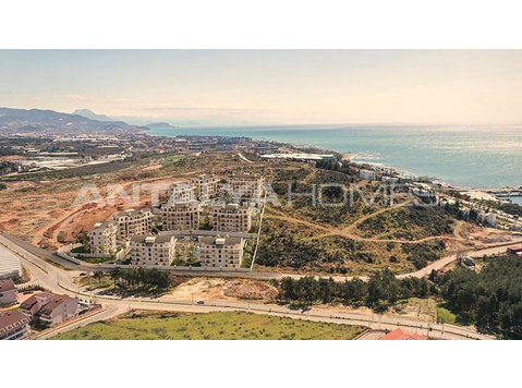 Luxury Flats Within Walking Distance to the Sea in Turkler… - Смештај