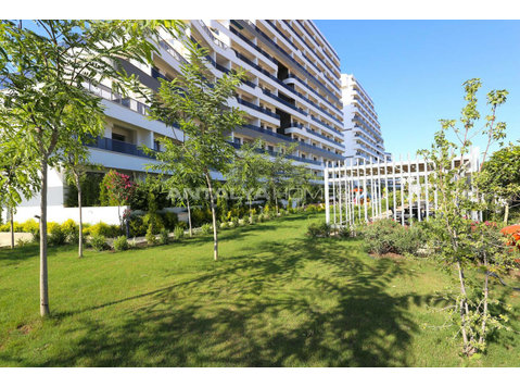Luxury Real Estate in a Complex Close to Airport in Antalya - Housing