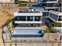 Luxury Villas with Private Garden and Sea Views in Alanya - Housing