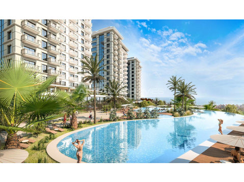 Modern Apartments in a Luxe Complex in Mahmutlar Alanya - Housing