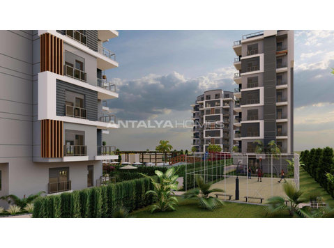 Modern Flats in a Complex with Outdoor Pool in Antalya Aksu - Сместување