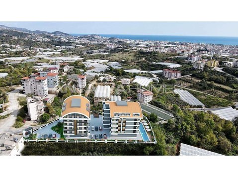 Sea View Apartments in a Complex with Pool in Payallar,… - Logement