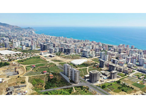 Sea View Flats Close to the Beach in Alanya Mahmutlar - Housing