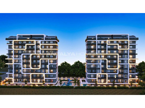 Sea and City-View Apartments in a Complex in Mahmutlar… - kudiyiruppu