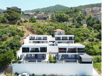 Sea and Nature-View Houses with Pools in Alanya - Housing