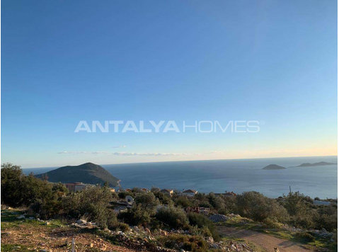 Sea and Nature-View Plots with Construction Permit in Kas… - Ubytování
