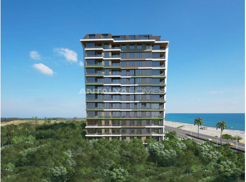 Seafront Apartments in a Complex with Rich Amenities in… - Ubytování