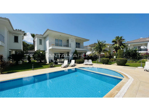 Semi-Detached Investment House with Furniture in Kemer… - דיור