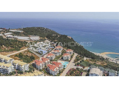 Spacious and Luxury Apartments in Tranquil Region in Konakli - Housing
