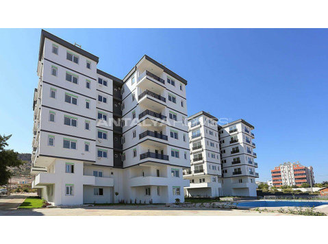 Three Faced Flats with Modern Design in Antalya Kepez - Asuminen