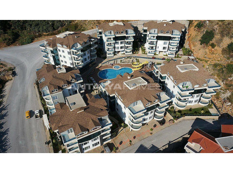 Turnkey Properties with Castle and Sea View in Alanya - Смештај