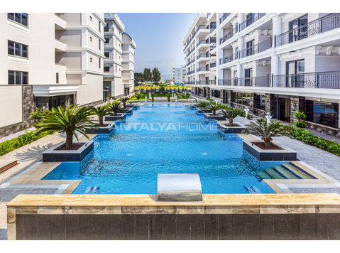 Unique Designed Apartments 50 mt to the Beach in Alanya - kudiyiruppu
