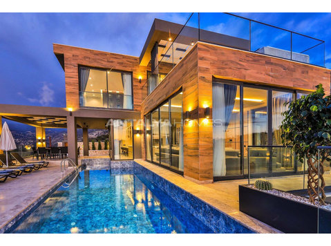 Villas with Indoor Pool and Rental Guarantee in Antalya… - Asuminen