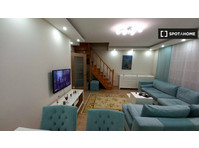 Apartamento de 3 dormitorios en alquiler en Umraniye,… - 公寓