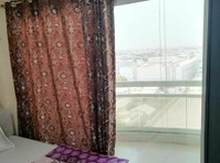 Closed Partition Room with Private Balcony, and Sharing Bath - דירות