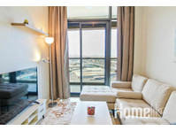 Furnished 1 BR with Open View - Apartamentos