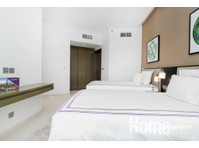Stylish City Haven: Modern Luxury Apartment in Dubai - 公寓