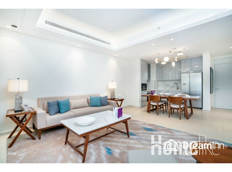 Dubai Retreat: Modern Sophisticated Luxury Apartment - Apartamentos