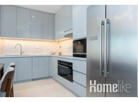 Luxurious Sophisticated Apartment in the Heart of the City - Apartemen