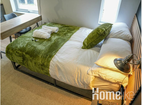 Komfortables, stilvolles Zimmer - Wohnungen