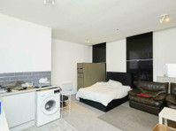 1 Bed 1 Bath Apartment - Asunnot