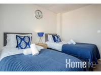 Captivating 3 bedroom apartment in Grays - شقق