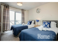 Captivating 3 bedroom apartment in Grays - דירות