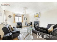 Stunning 2 bedroom apartment in Grays - Byty