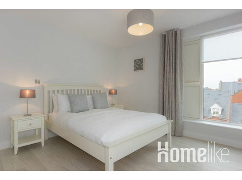 Beautiful 3-bedroom flat in Cambridge - Apartmani