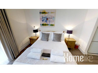Chic modern one bedroom apartment - Apartments