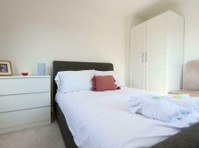 Cozy one bedroom located in Cambridge