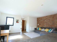 Cozy one bedroom located in Cambridge - Apartmány