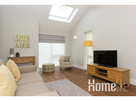 Spacious and airy one bedroom apartment - דירות