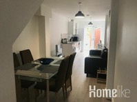 Studio apartment walking distance of Addenbrooke's and… - آپارتمان ها
