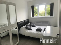 Studio apartment walking distance of Addenbrooke's and… - דירות