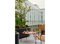 Studio apartment with outdoor terrace - شقق