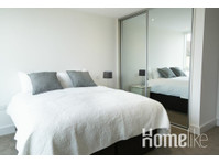 Stylish one bedroom duplex in Cambride - Leiligheter