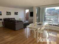 2 Bed Apartment with Quay View and Parking - 公寓